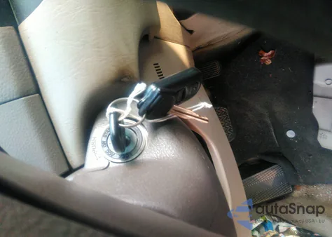 2006 Toyota Camry Le z USA, uszkodzony, nr VIN 4T1BE32K86U719648